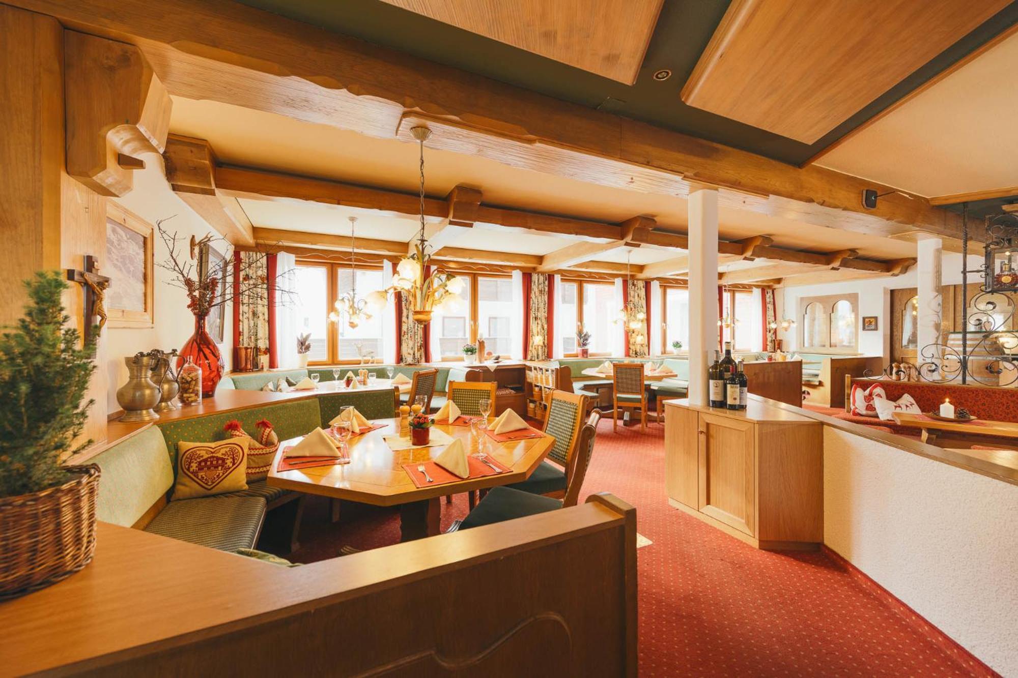 Arlberghaus Hotel Zürs Exterior foto